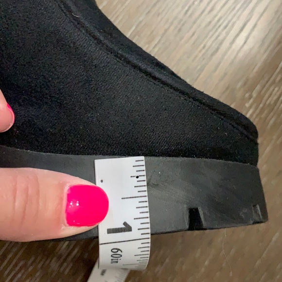 Cape Robbin black platform chunky boot - Picture 17 of 17